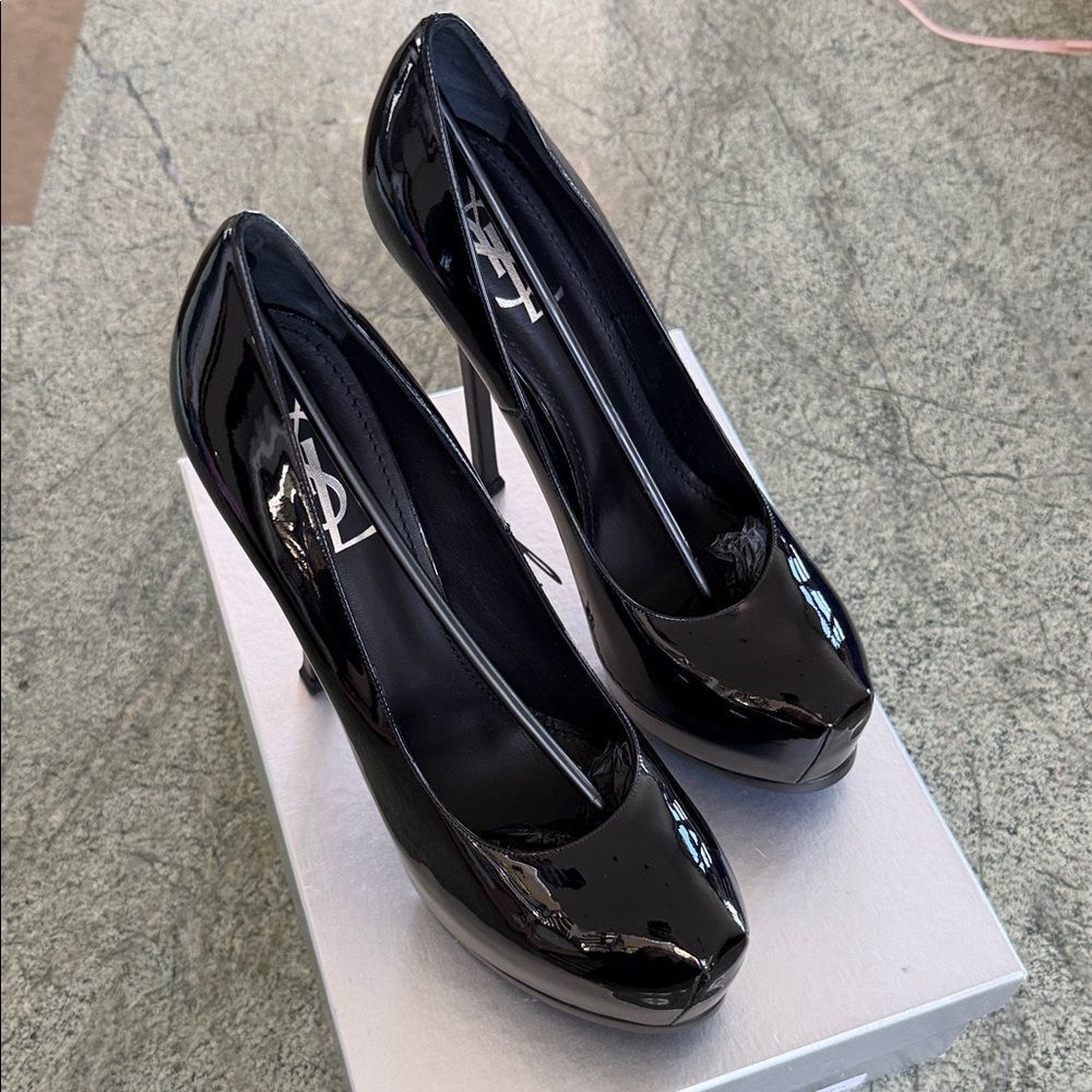 Yves Saint Laurent Glossy Black Platform Heels - Picture 3 of 8